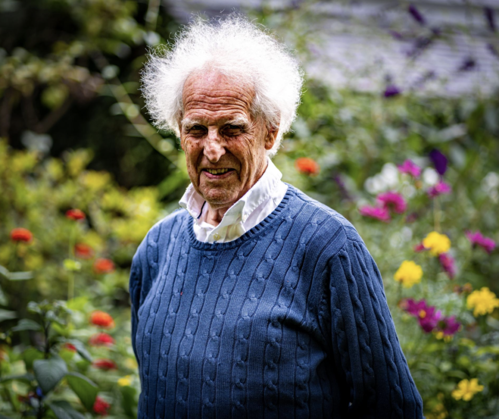 Conductor Benjamin Zander offers weekly concerts in his Cambridge ...